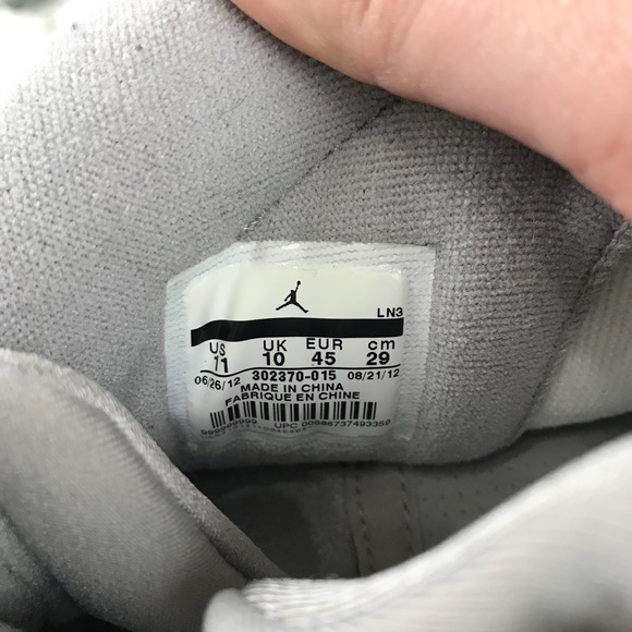 Jordan Men’s Cool Grey 9’s Size 11 Grey White - Picture 6 of 8